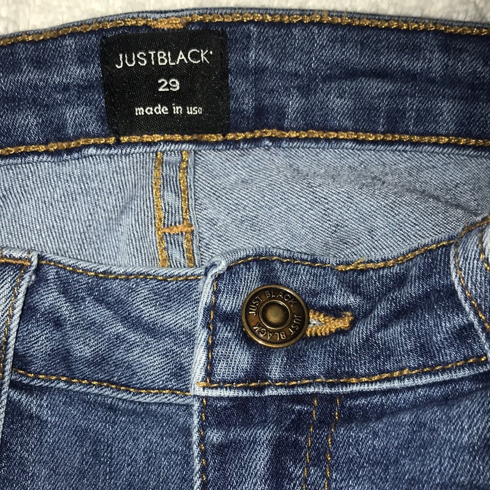 Wide leg cropped jeans